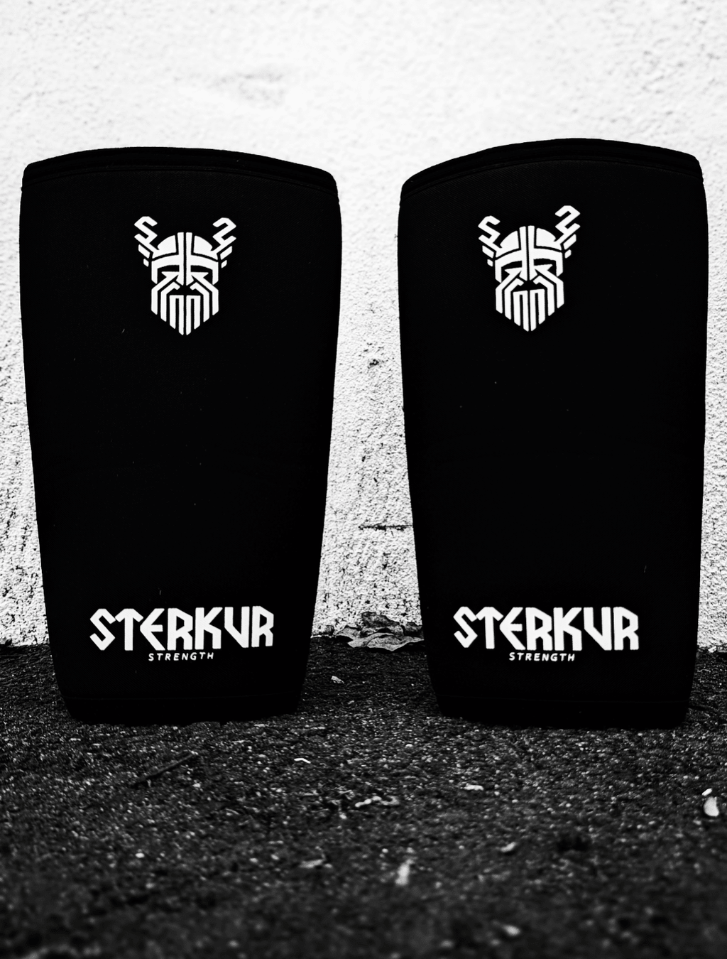 JÁRNKNÉ KNEE SLEEVES - STERKUR STRENGTH