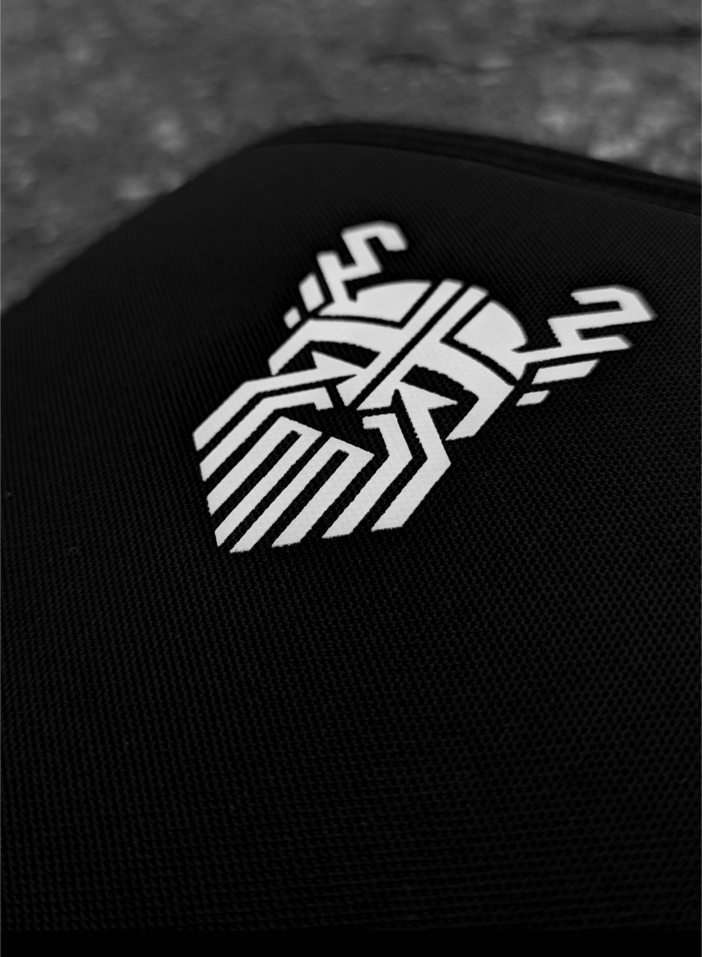 JÁRNKNÉ KNEE SLEEVES - STERKUR STRENGTH