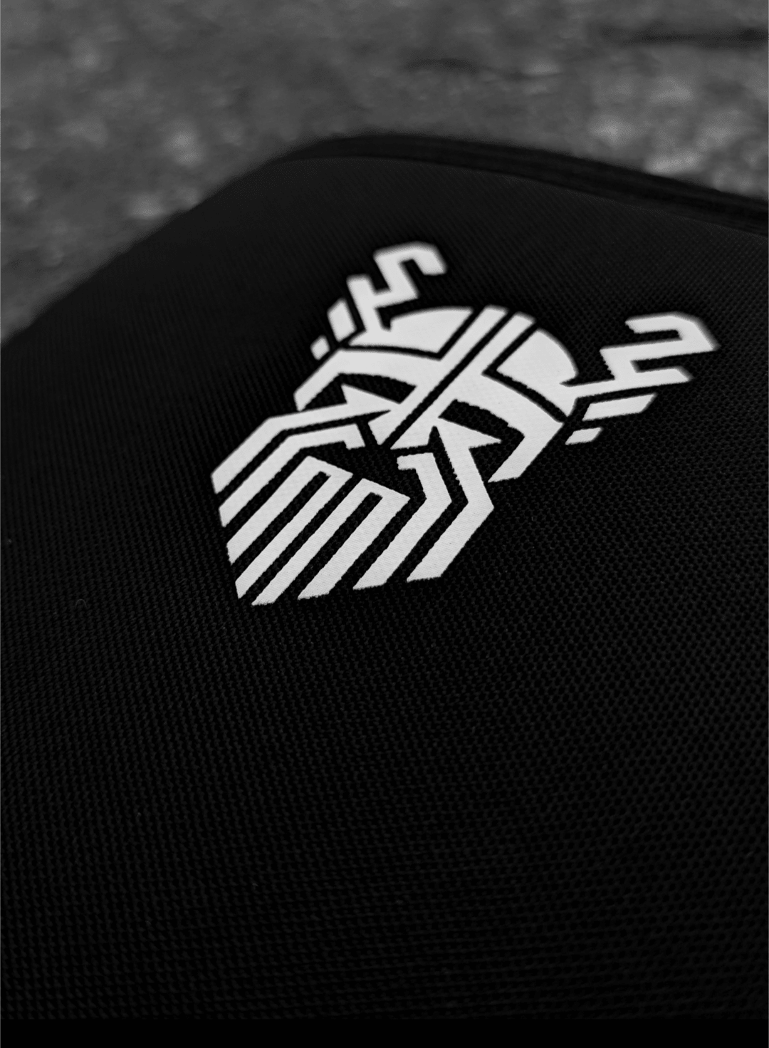 JÁRNKNÉ KNEE SLEEVES - STERKUR STRENGTH